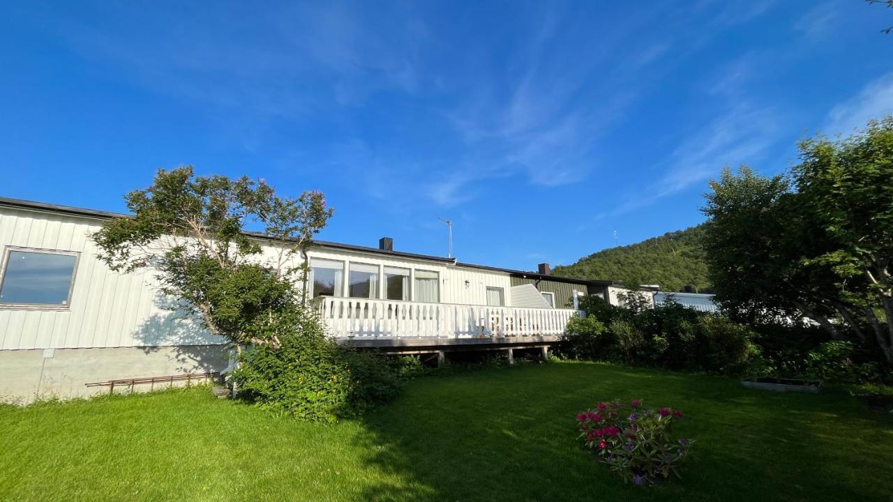Appartement Koselig Hus Til Leie Pa Stokmarknes I Vesteralen Extérieur photo
